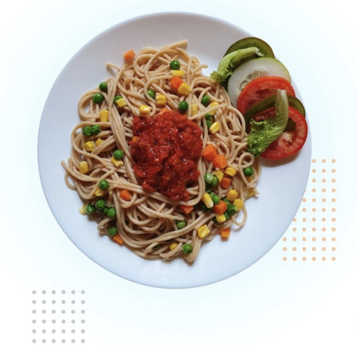 plato de pasta con vegetales